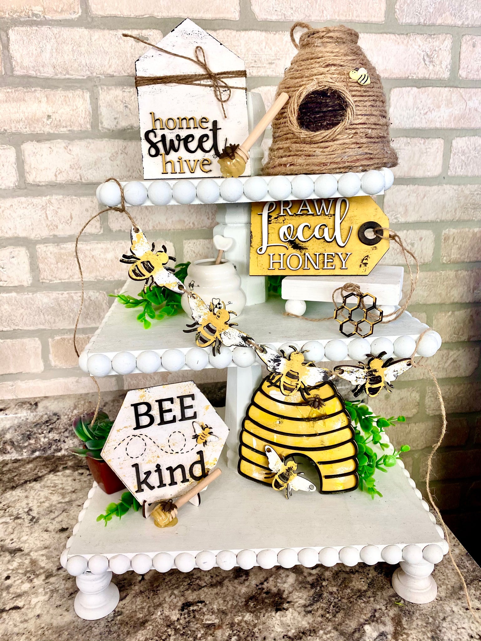  3 Pieces Bee Hive Decor Honey Bee Tiered Tray Decor